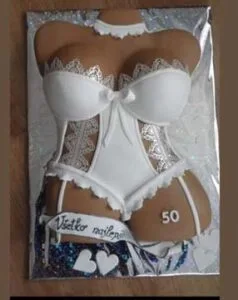 Minneapolis-Minnesota-White-Lace-Fringe-Bachelor-Female-Torso